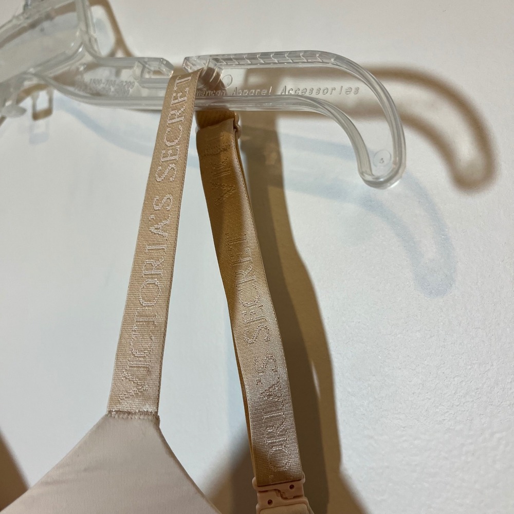Victoria's Secret Bra T-Shirt Lightly Lined Wireless Comfort Nude Beige 34DD 34E - Picture 2 of 4